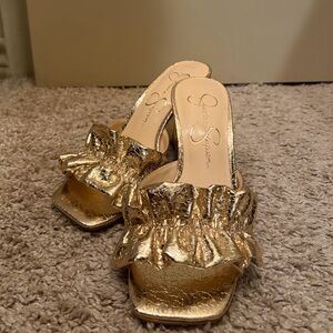Jessica Simpson, heels, size 5.5